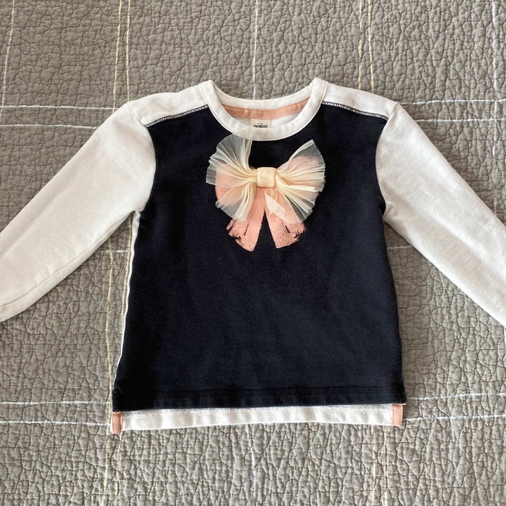 Oshkosh black and white pullover cotton sweater with bow (size 3T)